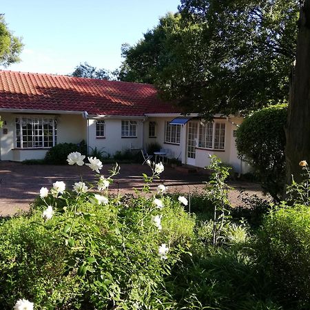 Tiree B&B โจฮันเนสเบิร์ก ภายนอก รูปภาพ